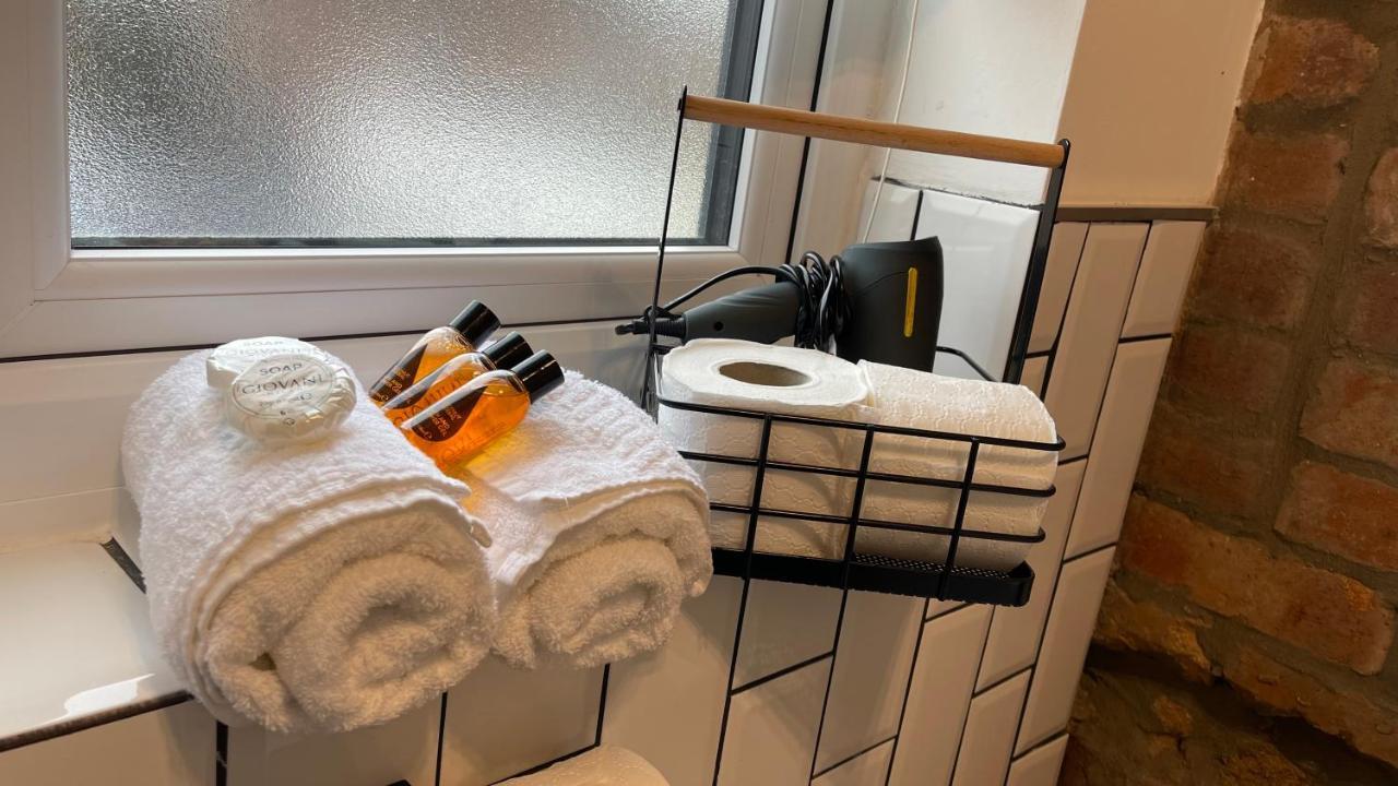 Fully Serviced Three Bed House In ダラム エクステリア 写真