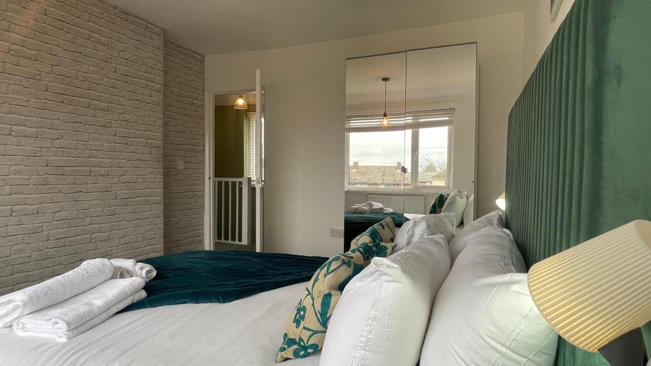 Fully Serviced Three Bed House In ダラム エクステリア 写真